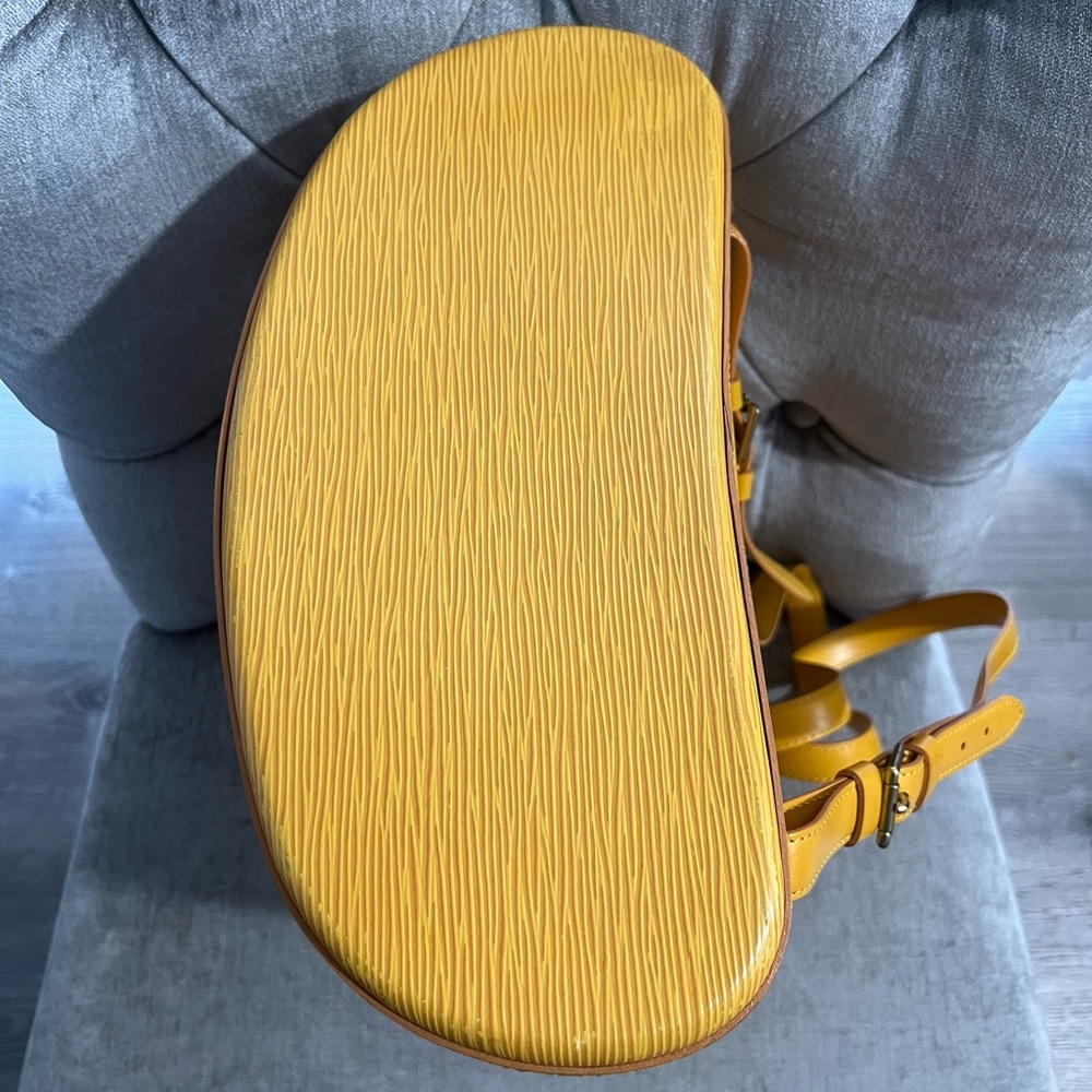 Authentic Louis Vuitton Epi Gobelins Backpack - EUC - Picture 8 of 14